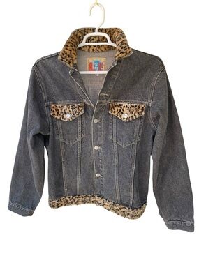 Vintage Trucker Denim Jacket with Faux Fur Leopard Print Trim - Size M